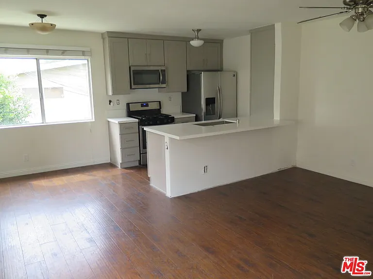 12492 Gilmore Ave #4 — Photo 2