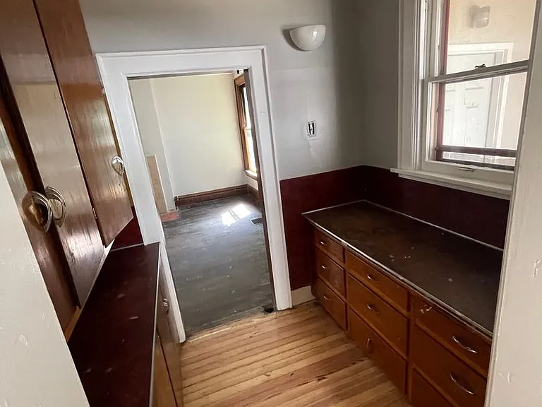 149 E 13th Ave — Photo 39