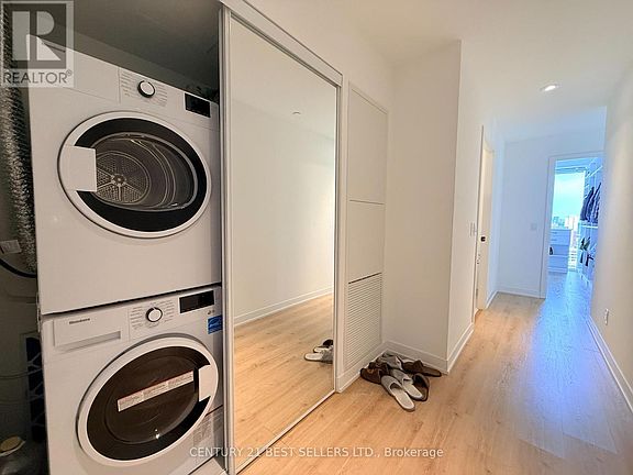 2nd image of 319 Jarvis St #2710