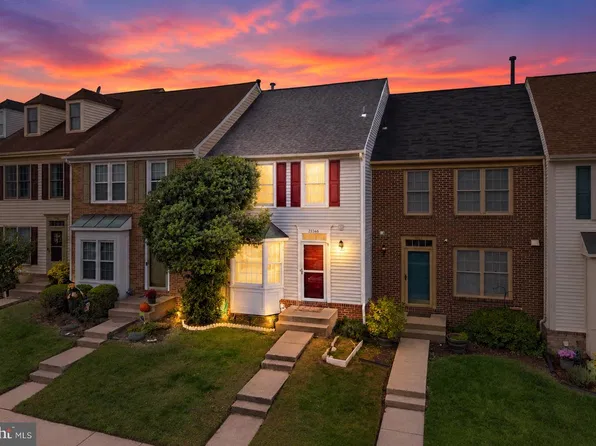 21166 Winding Brook Sq, Ashburn, VA 20147