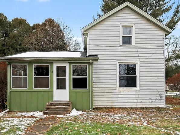 113 N Church St, Augusta, MI 49012