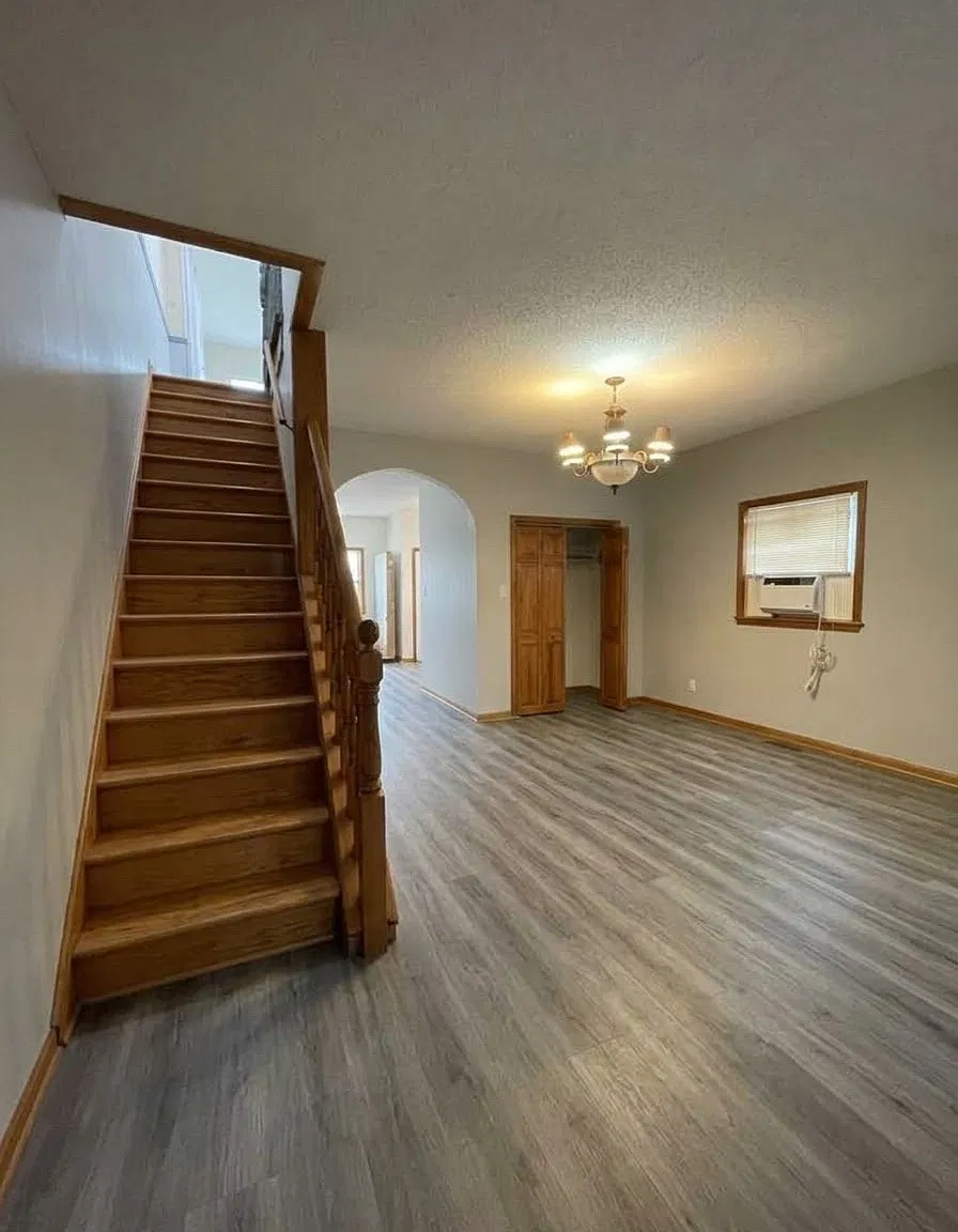 4 bed, 2760 sqft, $1,700 — Photo 3