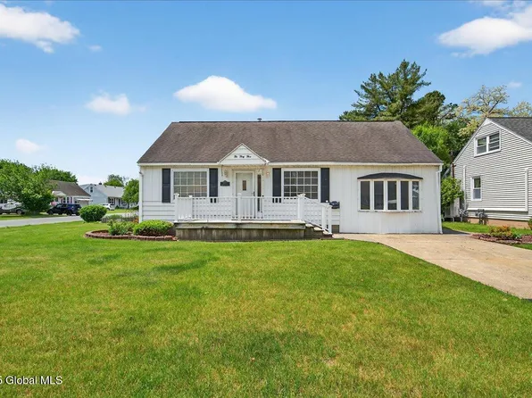 1033 McKinley Avenue, Schenectady, NY 12303