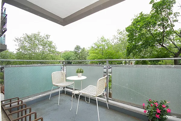 Sold by Abacus Properties | media 14