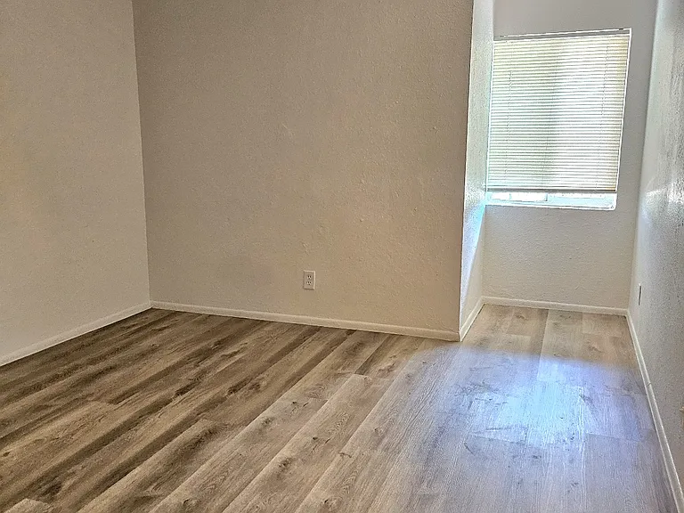 510 E Hatcher Rd #306 — Photo 9