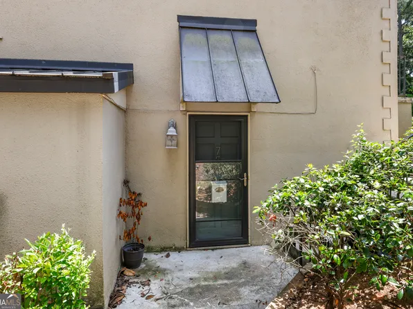75 Chaumont Sq NW, Atlanta, GA 30327