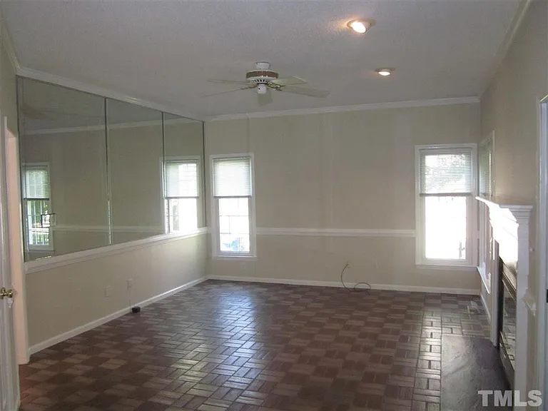 3407 Shady Creek Dr — Photo 11