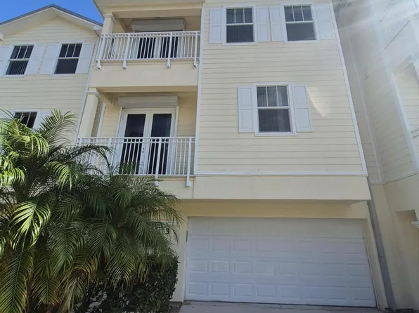 870 Vignoles Ave NE, Palm Bay, FL
