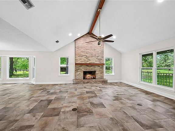 4th image of 315 Stonehill Rd