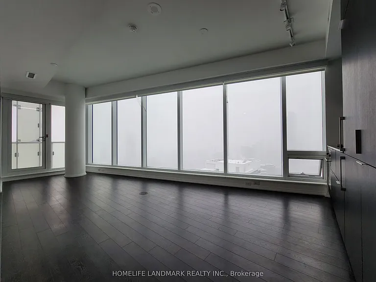 197 Yonge St #5312 — Photo 6