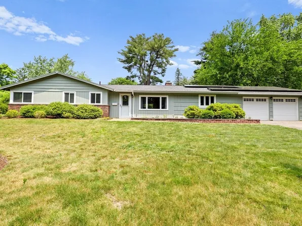 13 Pinewood Dr, Framingham, MA 01701