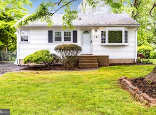 18 Renee Ct, Lawrence Township, NJ 08648