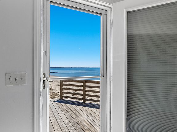 4th image of 538 Shore Road Unit 3