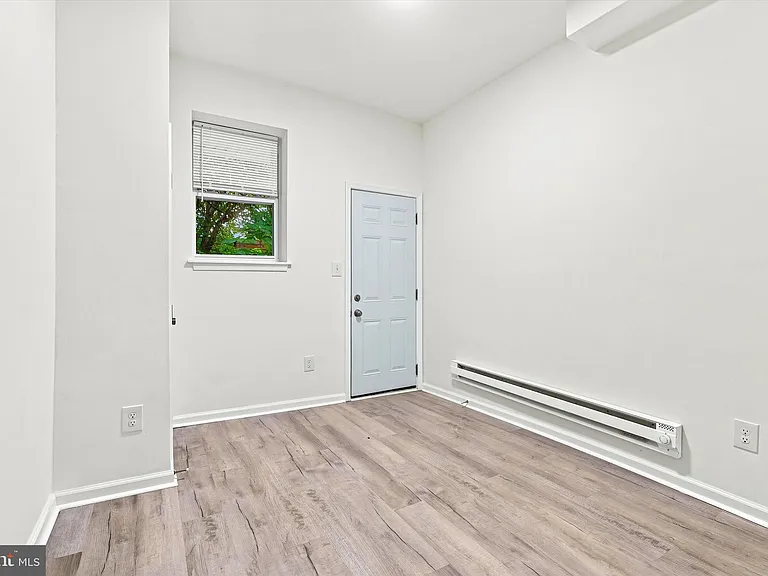 3238 N Woodstock St — Photo 13