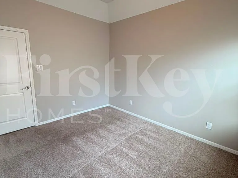 3209 Youngs Meadow Ln — Photo 7
