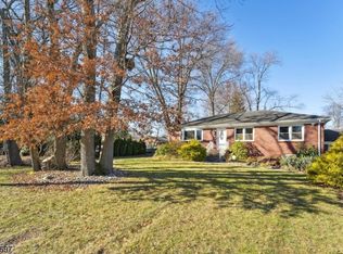 37 Brook St, Fairfield, NJ 07004