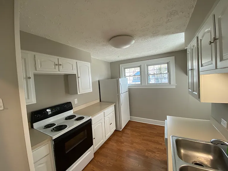 54 E Como Ave #1/2 — Photo 11