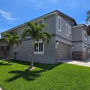 1600 Pennsylvania Ave NE, Saint Petersburg, FL, 33703