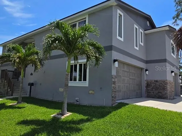 1600 Pennsylvania Ave NE, Saint Petersburg, FL 33703