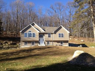 43 Mountain Top Rd, Stormville, NY 12582