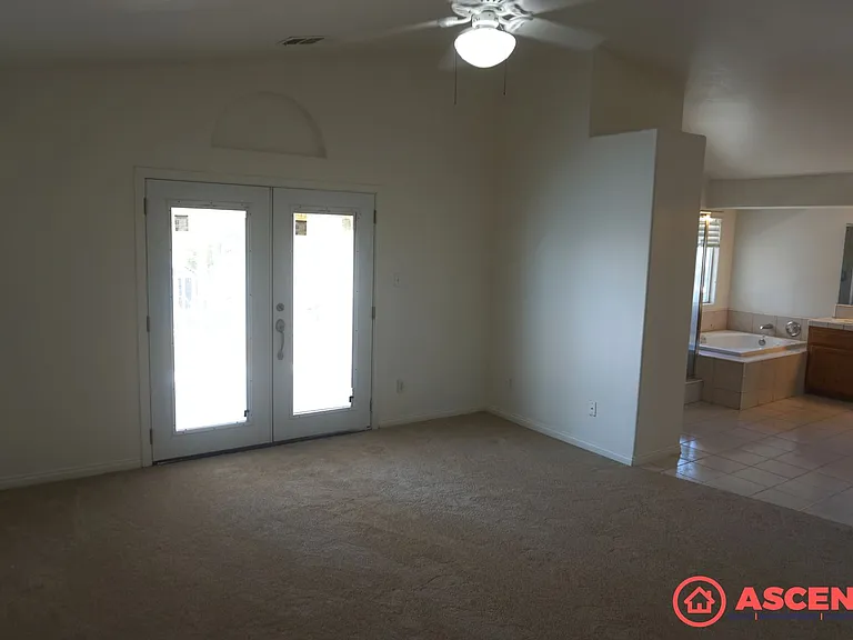 11805 Wethersfield St — Photo 10