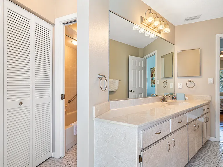 2316 S Shore Dr SE — Photo 26