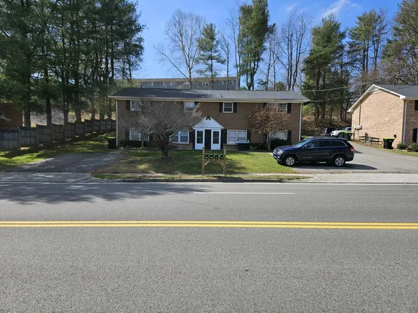 1900 Memorial Dr, Pulaski, VA 24301