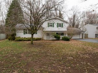 25 Fiesta Rd, Rochester, NY 14626