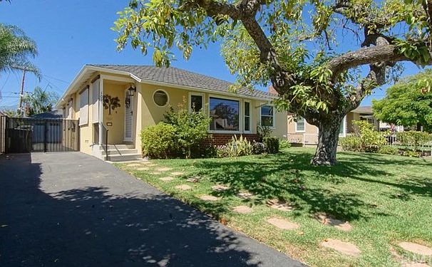 1st image of 109 W Hermosa Dr