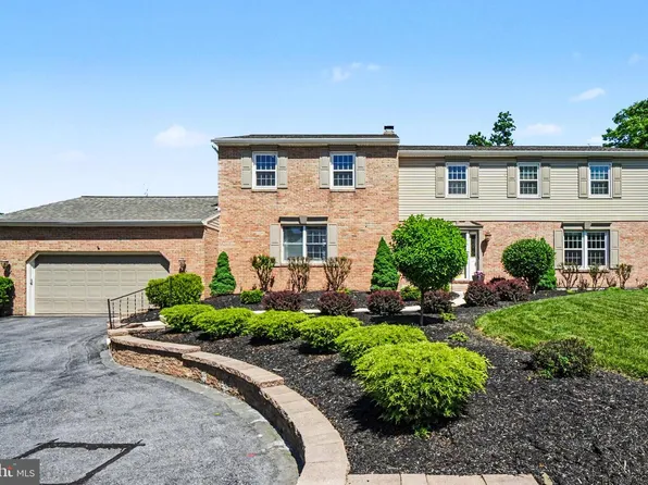 2265 Forest Hills Dr, Harrisburg, PA 17112