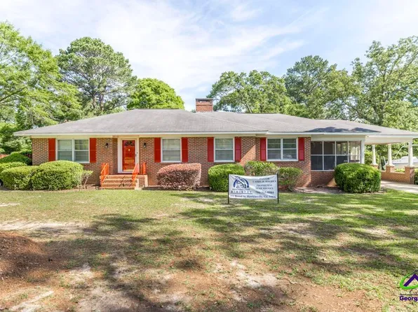 304 Broad St, Hawkinsville, GA 31036