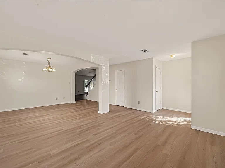 15910 Clayton Bend Dr — Photo 8