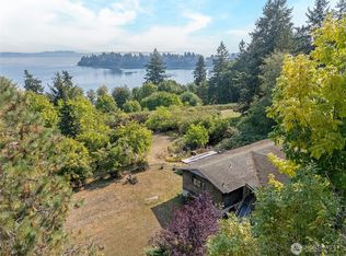 821 153rd Ave SW, Lakebay, WA 98349