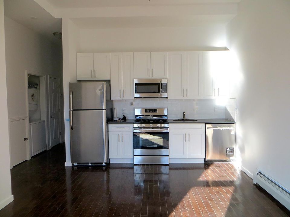 1st image of 201 Macdonough St APT 1