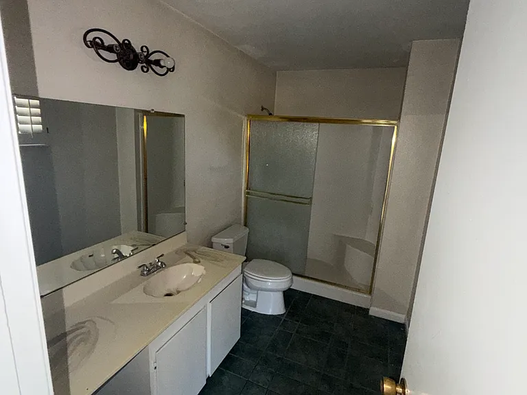6752 W Colter St — Photo 14