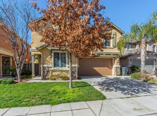 912 Kiwi St, Madera, CA 93638