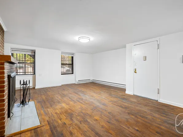 313 West 29th Street image 1 of 6