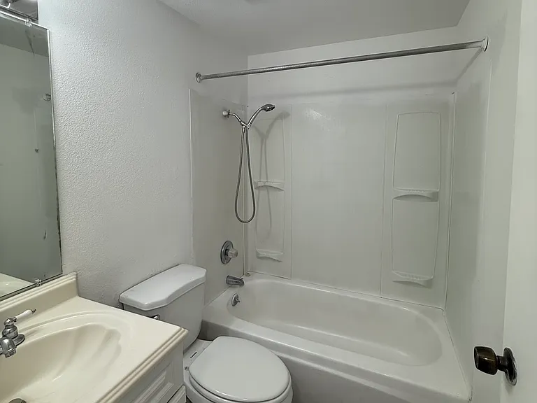 5678 Surrey Ln — Photo 9