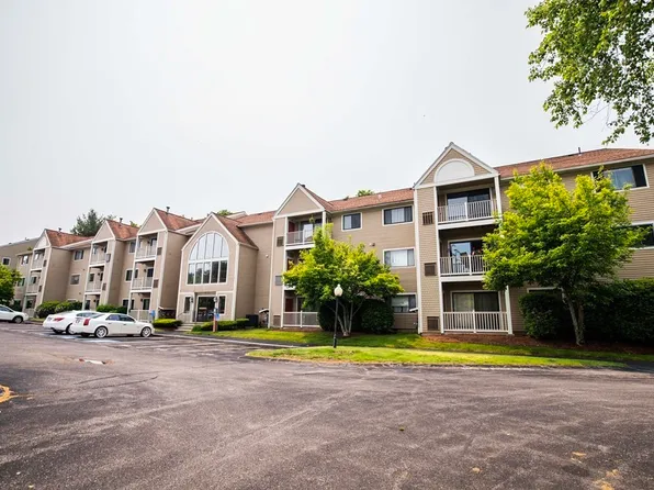 109 Hunters Run Pl Unit 109, Haverhill, MA 01832