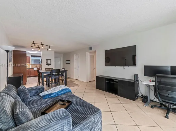 1400 Tallwood Ave APT 107, Hollywood, FL 33021