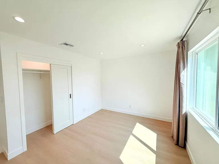 10839 Fellows Avenue — Photo 28