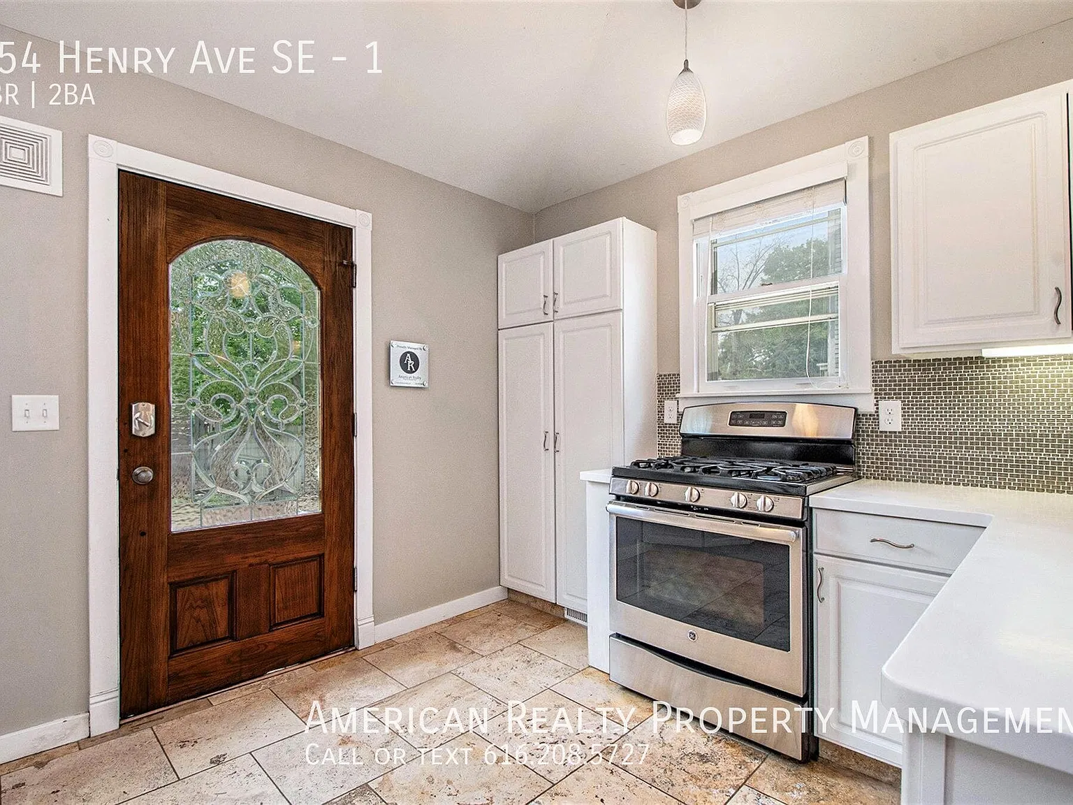 254 Henry Ave SE — Photo 3