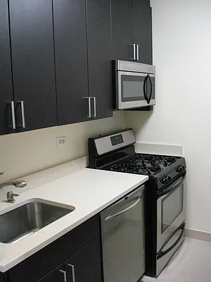 Rented by Newell and Assoc. | media 28
