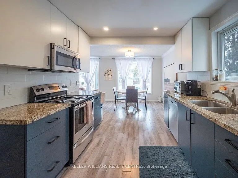 807 Greenfield Cres #UPPER — Photo 3