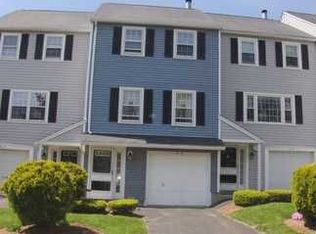 9-2 Tuck Farm Rd, Auburn, MA 01501