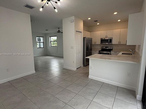 4th image of 28532 SW 133rd Path