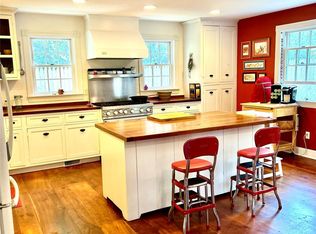 11 W Meadow Lane, Stony Brook, NY 11790