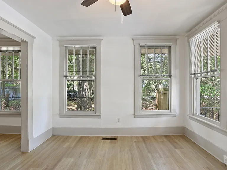 2219 Florida Ave — Photo 8