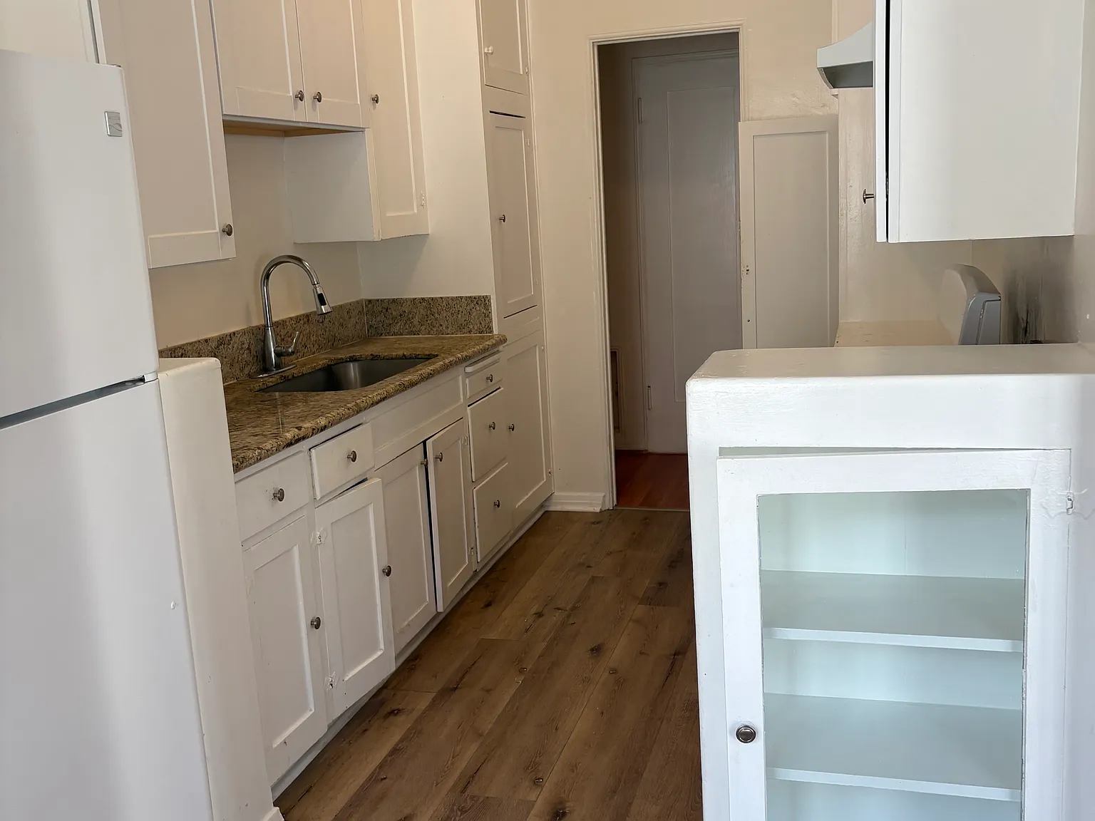 1 bed, $2,500 — Photo 3