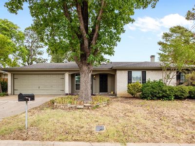 1109 N Thornbush Cir, Arlington, TX, 76013